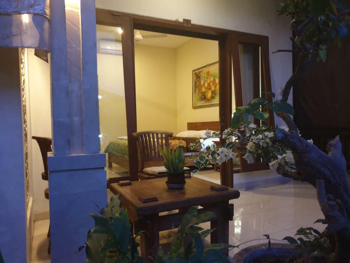 Bed & Breakfast Nyoman 2*