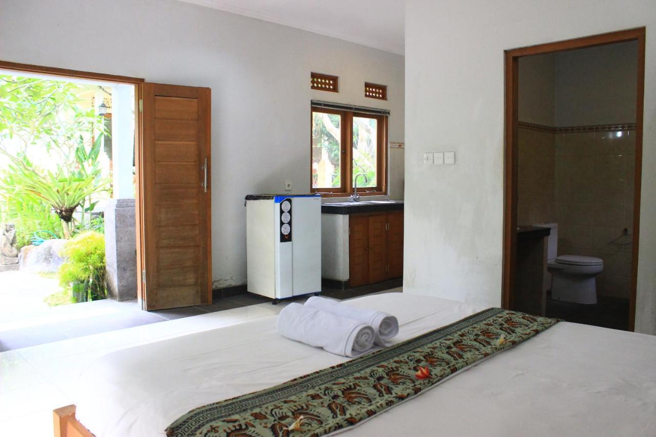 Nyoman Bed & Breakfast 2*