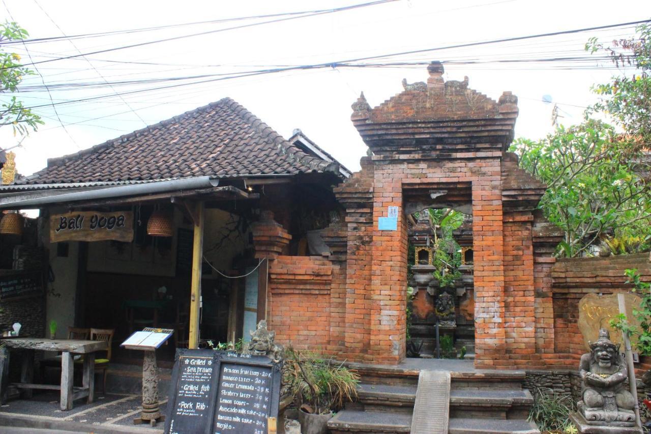 Nyoman Bed & Breakfast 2*