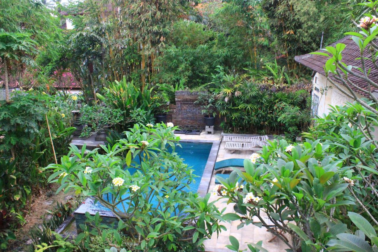 Bed & Breakfast Nyoman 2*